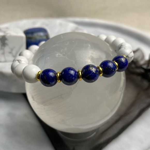Howlite & Lapis Lazuli Crystal Bracelet with Tumbles - Picture 6 of 7